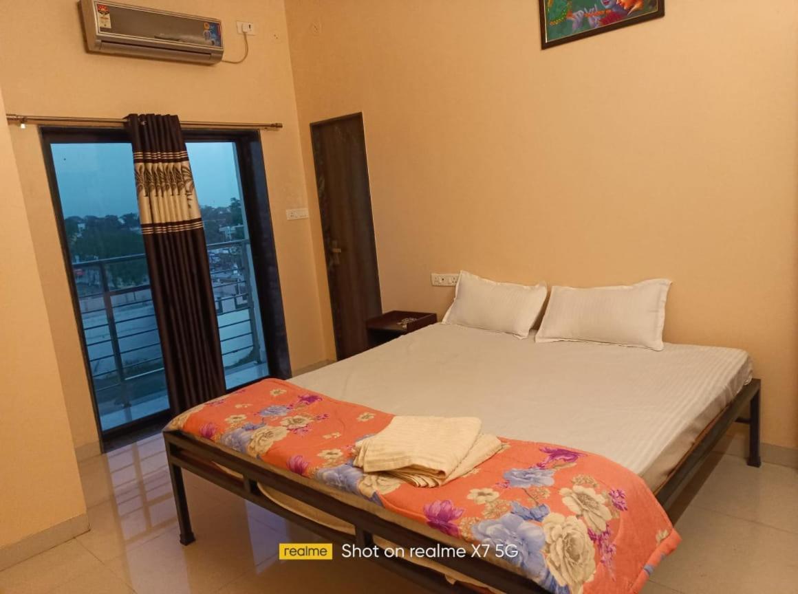Hotel Hariram Tower Wardha Esterno foto