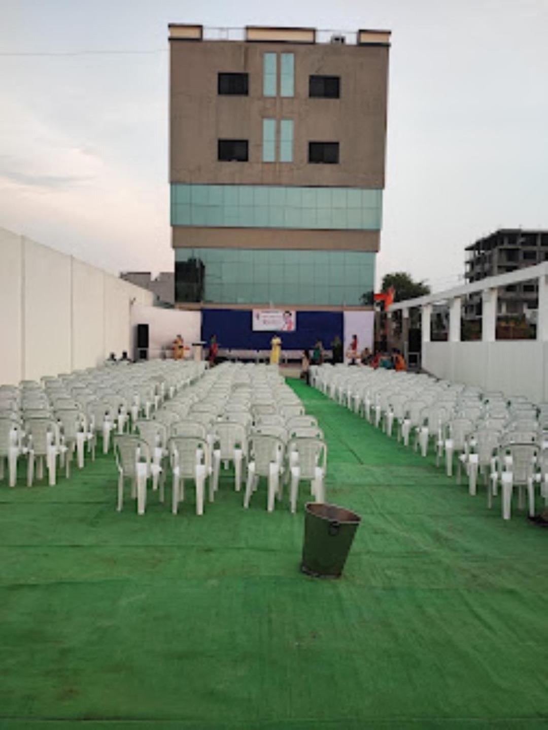 Hotel Hariram Tower Wardha Esterno foto