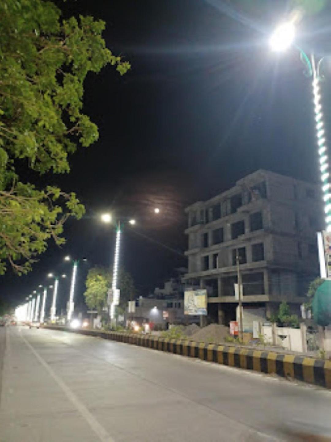 Hotel Hariram Tower Wardha Esterno foto