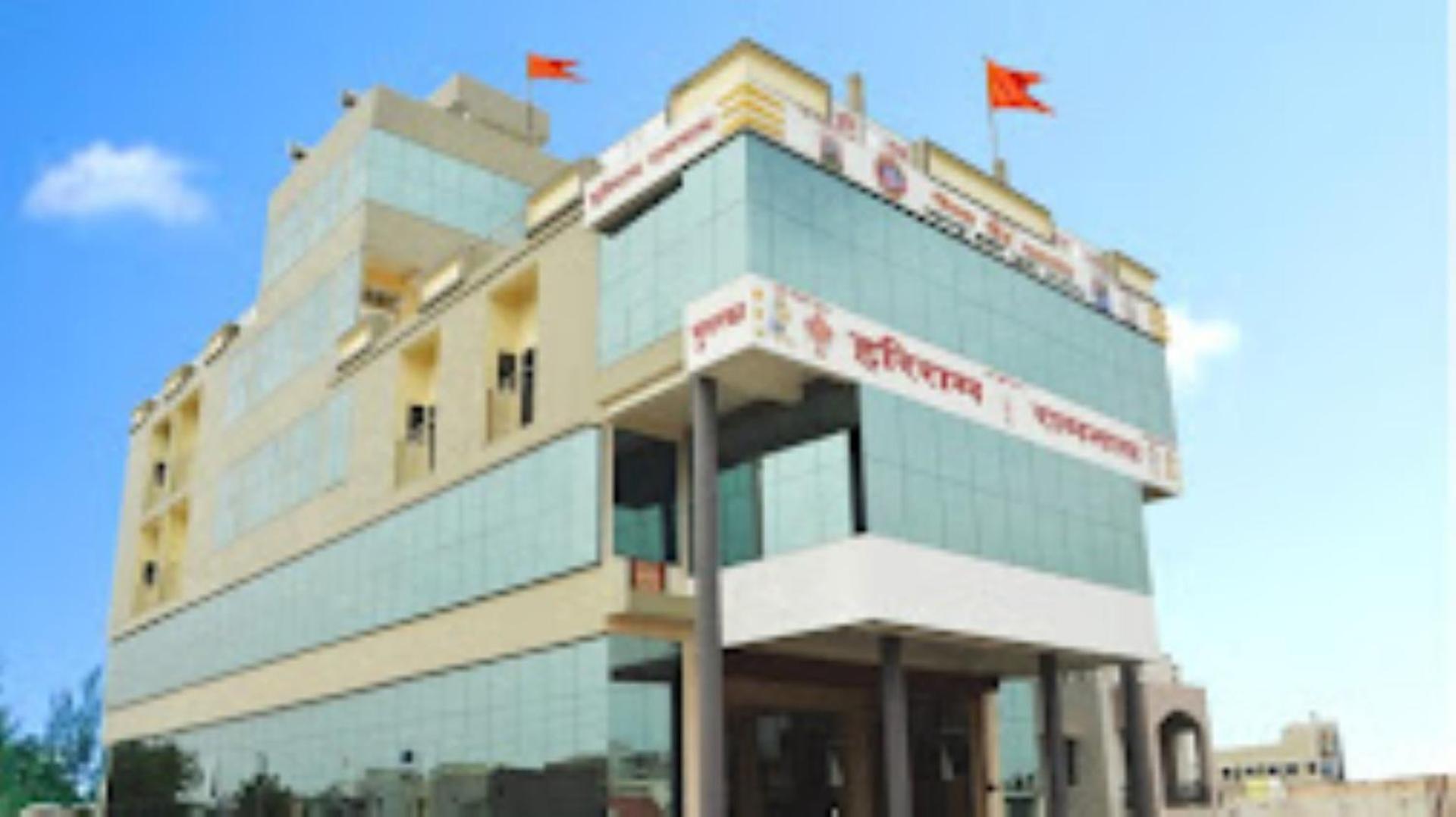 Hotel Hariram Tower Wardha Esterno foto