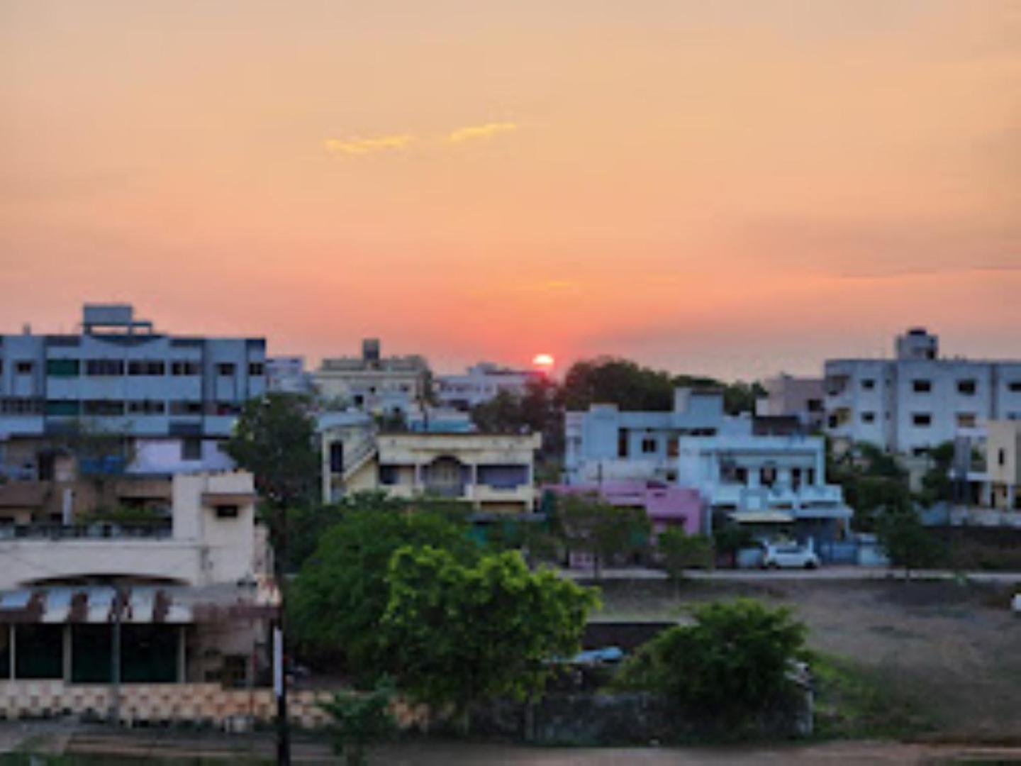 Hotel Hariram Tower Wardha Esterno foto